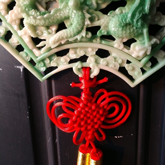 Chinese Carved Green Lacquer Firey Dragon Hanging Fan Red Lucky Knots & Tassels - Picture 4 of 14